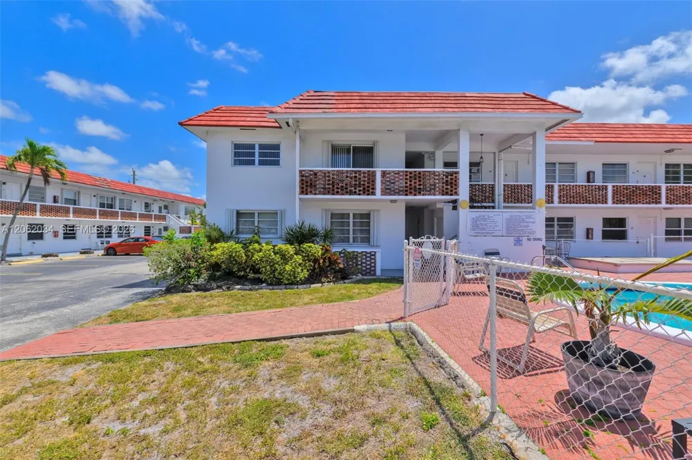 22 SE 3rd Ter #37 Dania Beach, FL 33004