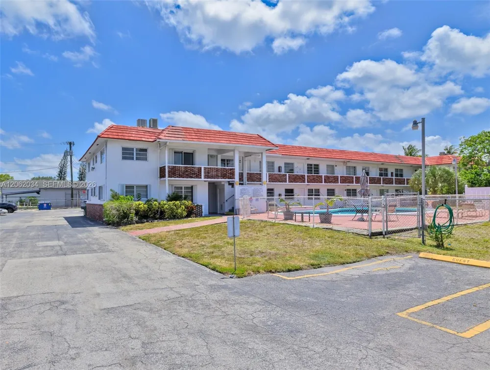 22 SE 3rd Ter #37 Dania Beach, FL 33004