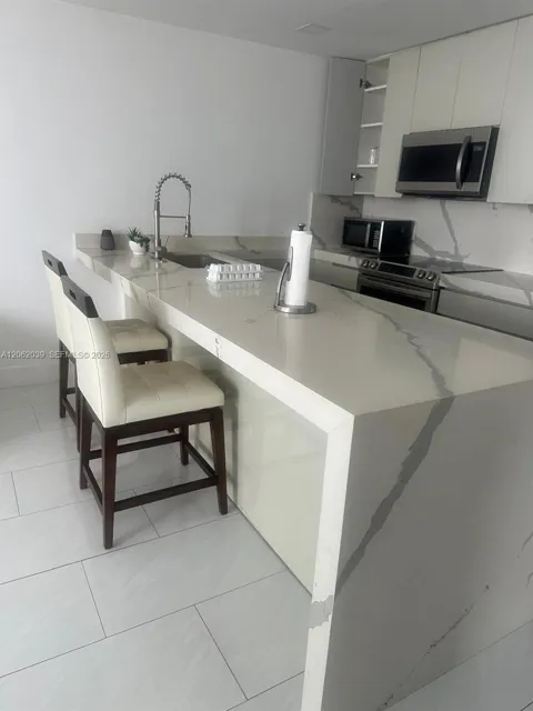 3725 S Ocean Dr #1507