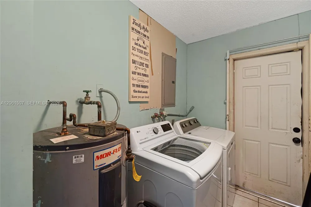 13210 SW 12th St Miami, FL 33184