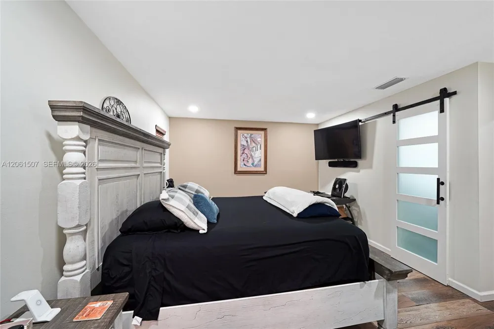 13210 SW 12th St Miami, FL 33184
