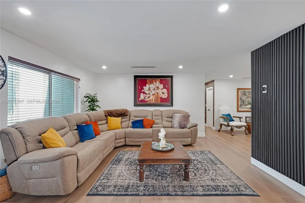 13210 SW 12th St Miami, FL 33184