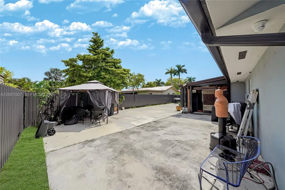 13210 SW 12th St Miami, FL 33184