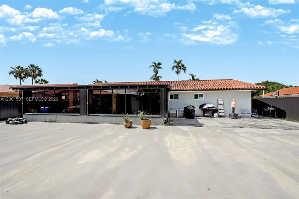13210 SW 12th St Miami, FL 33184