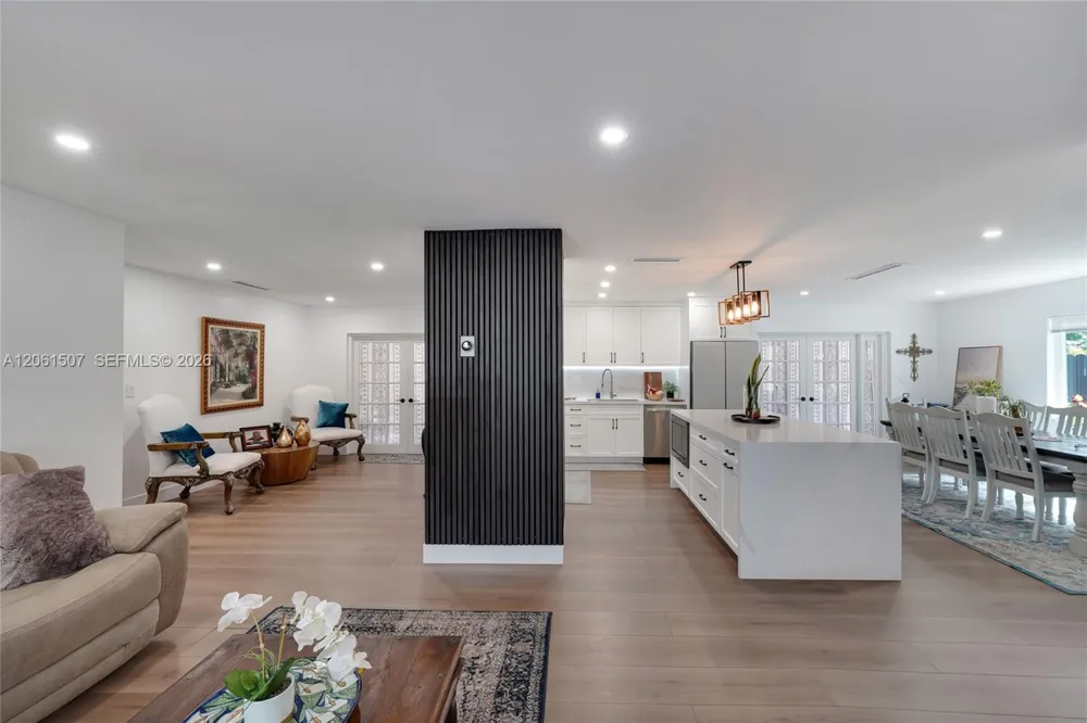 13210 SW 12th St Miami, FL 33184