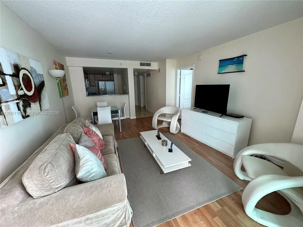 2101 Brickell Ave #1908 Miami, FL 33129