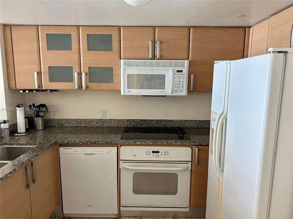 2101 Brickell Ave #1908 Miami, FL 33129