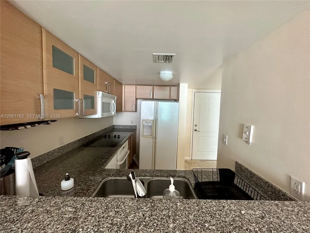 2101 Brickell Ave #1908 Miami, FL 33129