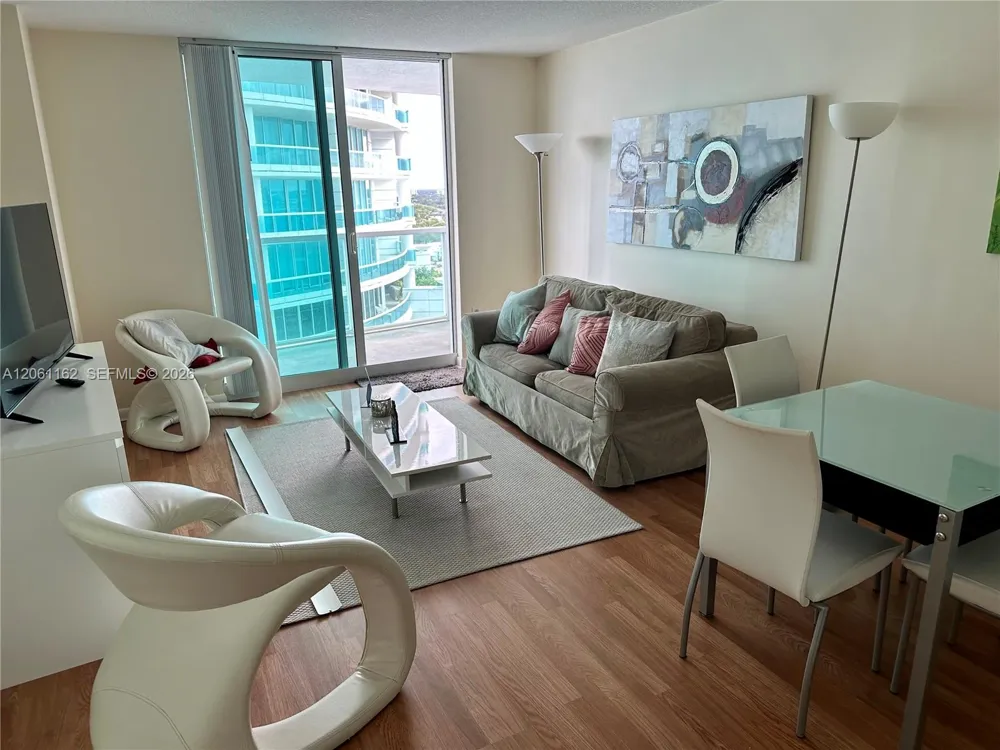 2101 Brickell Ave #1908 Miami, FL 33129
