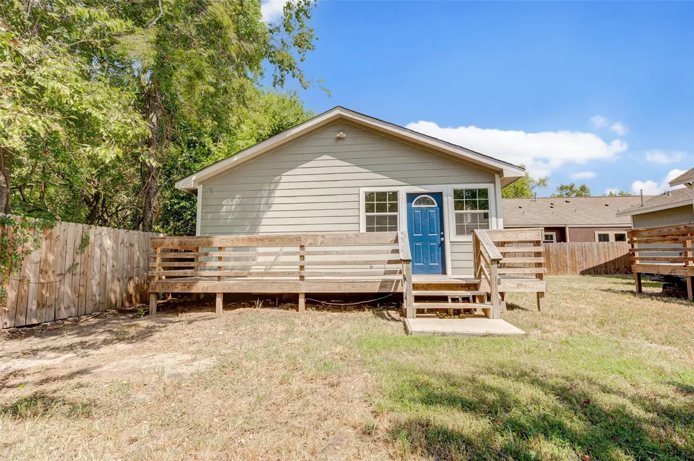 8709 Knox Street Houston, TX 77088