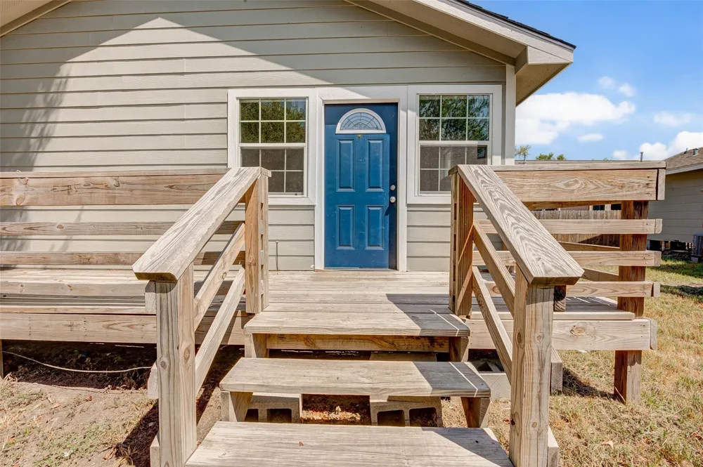 8709 Knox Street Houston, TX 77088
