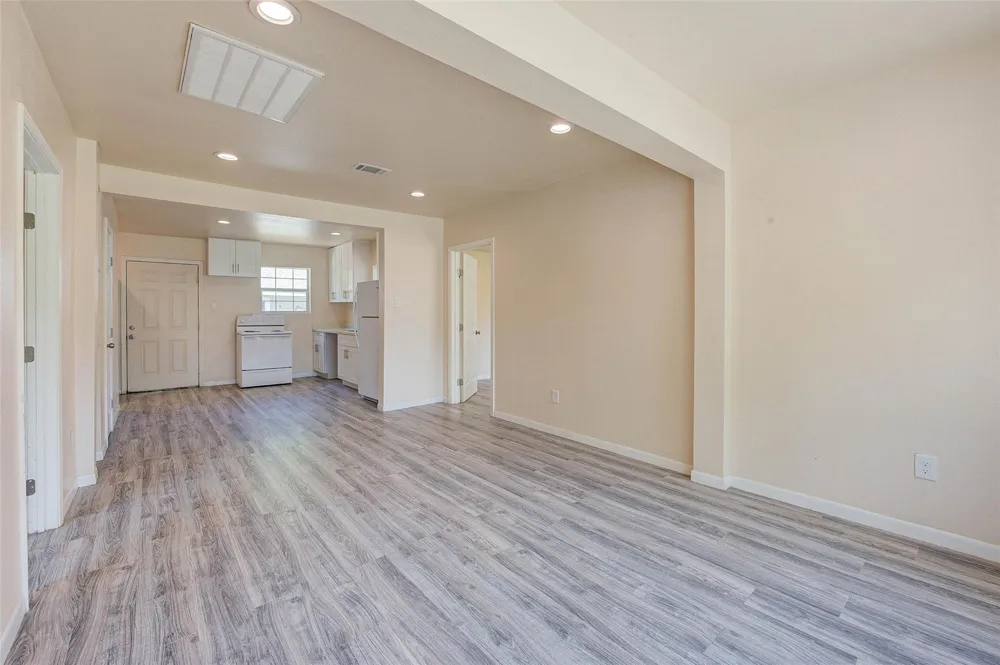 8709 Knox Street Houston, TX 77088