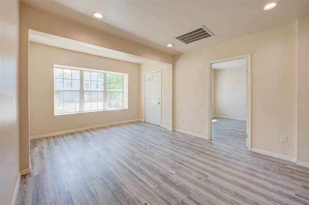 8709 Knox Street Houston, TX 77088