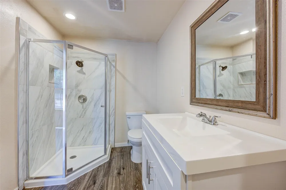8709 Knox Street Houston, TX 77088