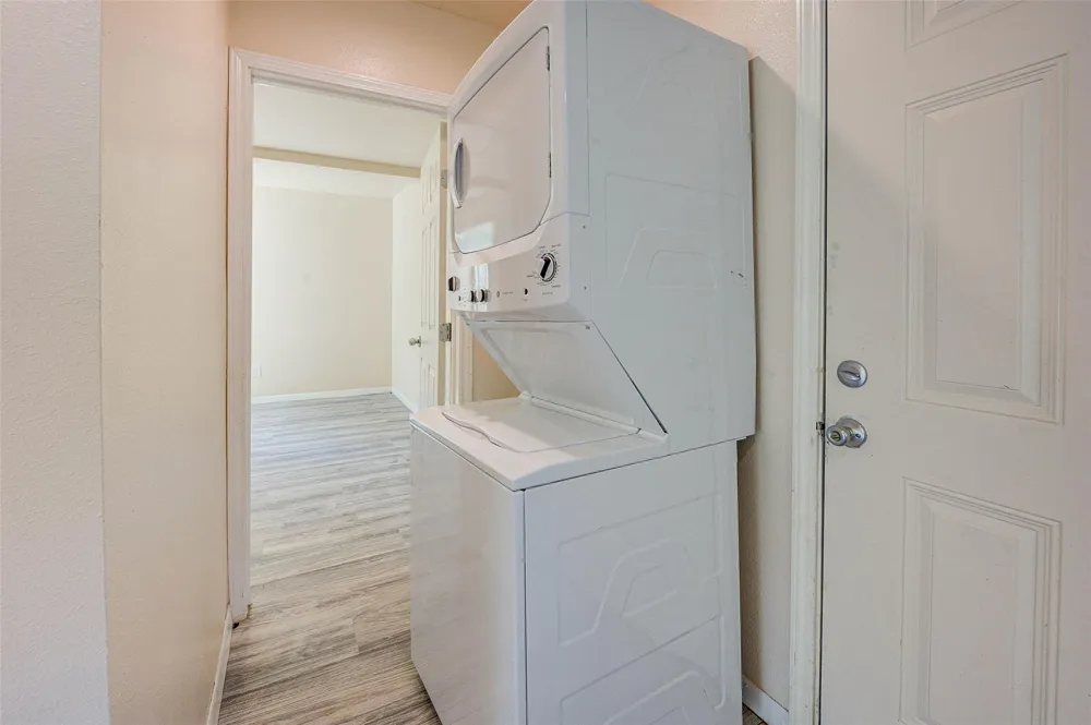 8709 Knox Street Houston, TX 77088
