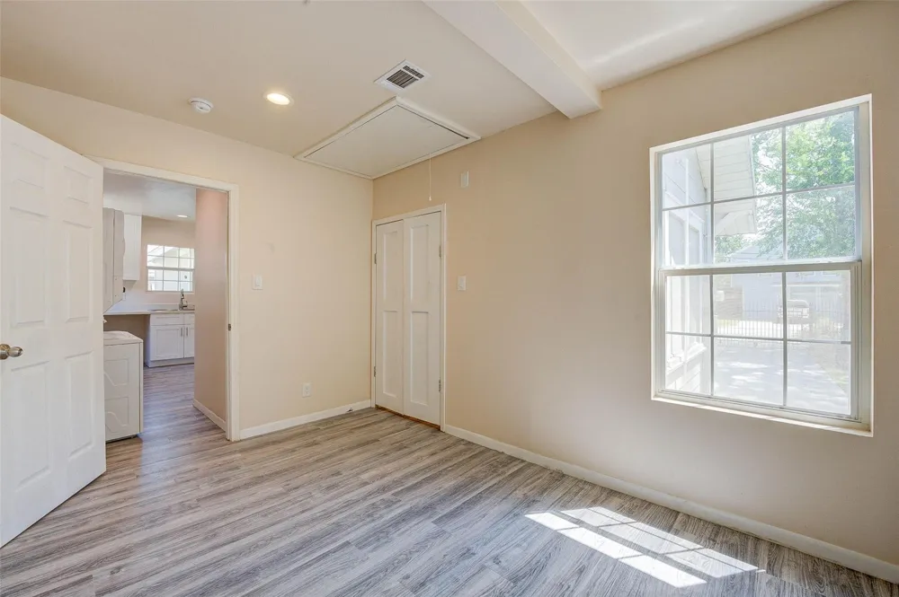 8709 Knox Street Houston, TX 77088
