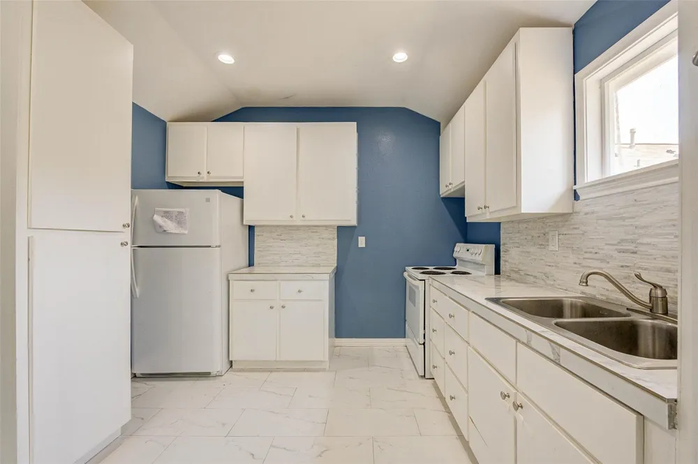 8709 Knox Street Houston, TX 77088