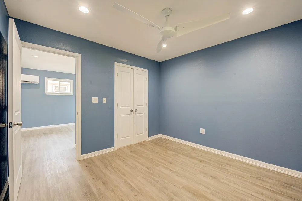 8709 Knox Street Houston, TX 77088