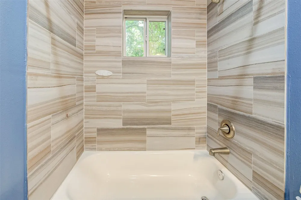 8709 Knox Street Houston, TX 77088