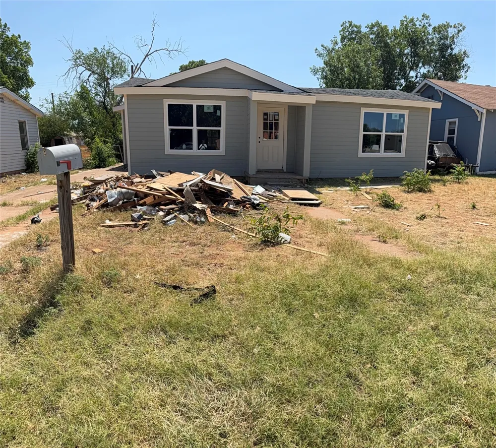 705 Ash Street Merkel, TX 79601