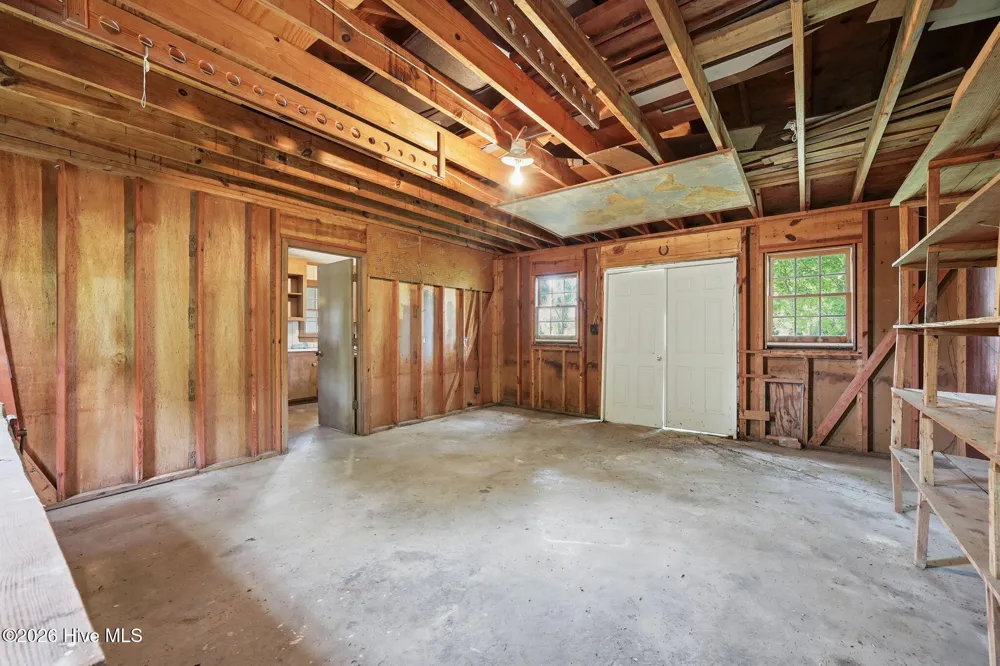 3284 Walnut Street Farmville, NC 27828