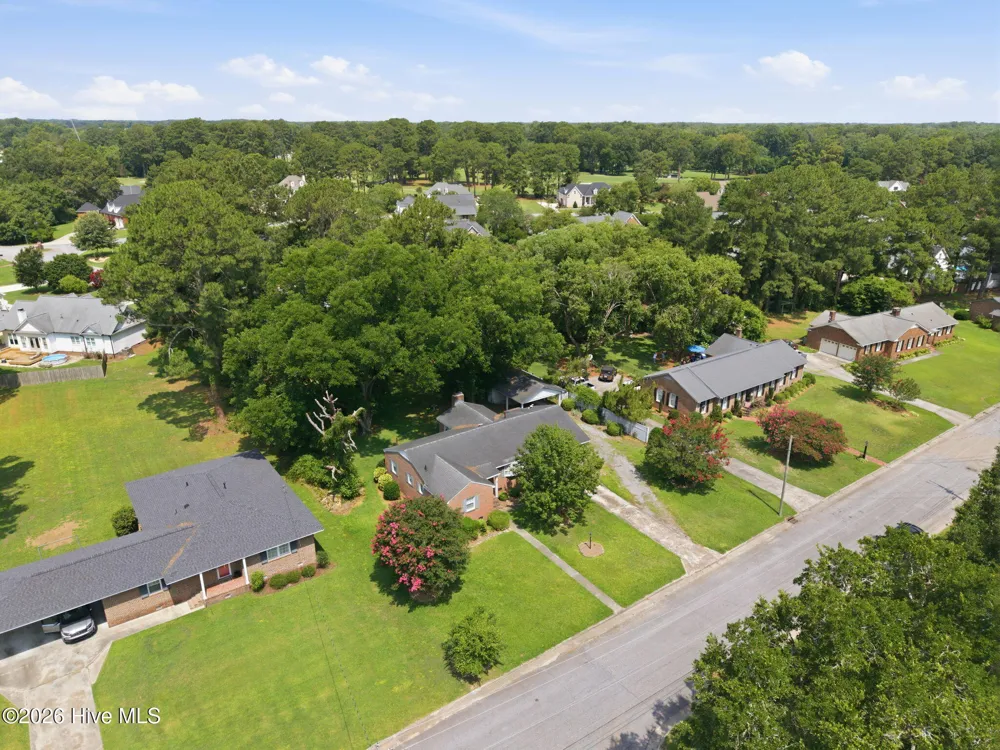 3284 Walnut Street Farmville, NC 27828