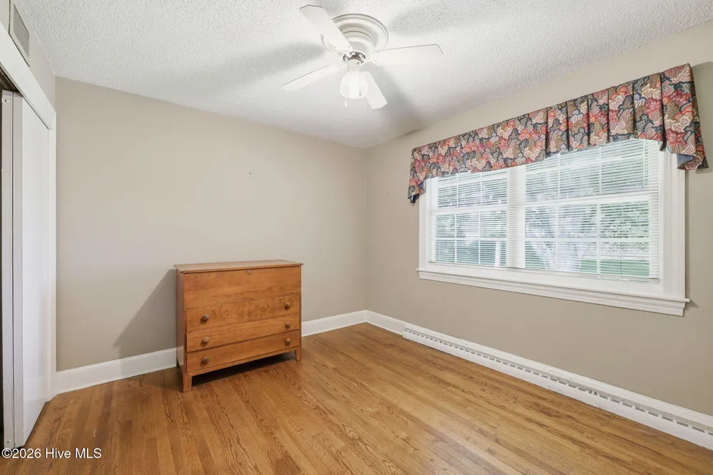 3284 Walnut Street Farmville, NC 27828
