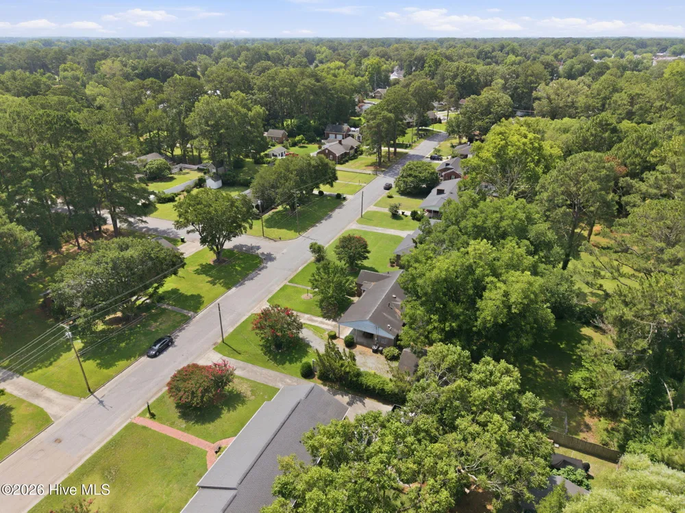 3284 Walnut Street Farmville, NC 27828