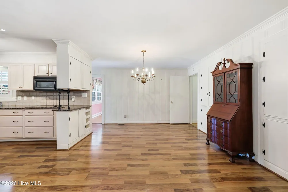 3284 Walnut Street Farmville, NC 27828
