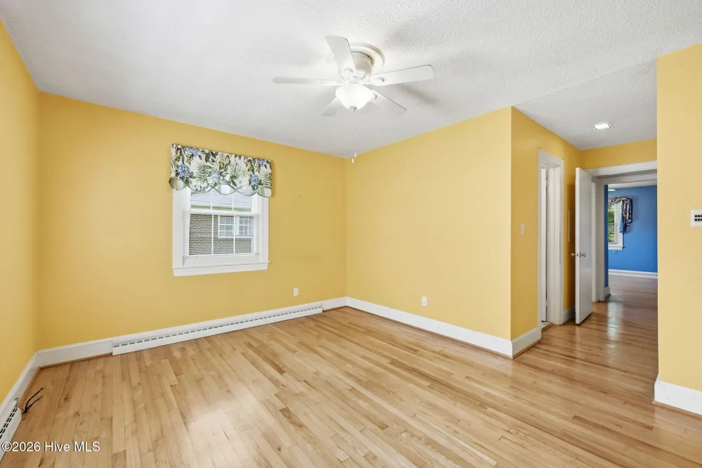 3284 Walnut Street Farmville, NC 27828
