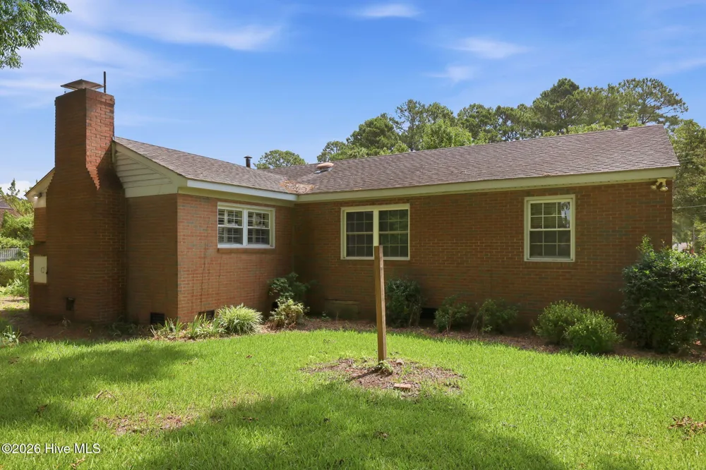 3284 Walnut Street Farmville, NC 27828