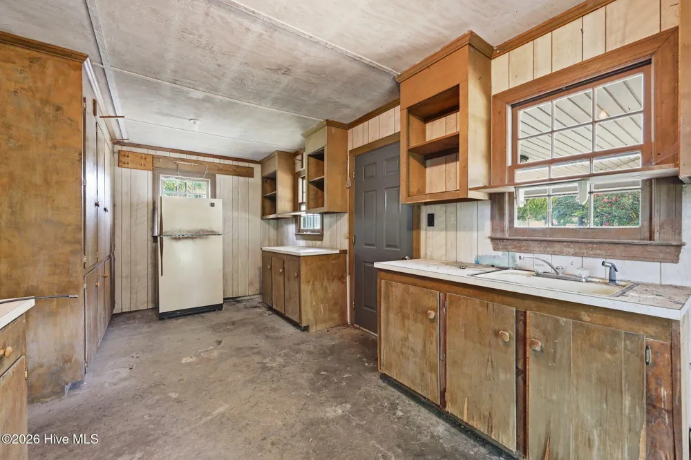3284 Walnut Street Farmville, NC 27828