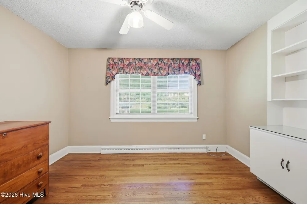 3284 Walnut Street Farmville, NC 27828