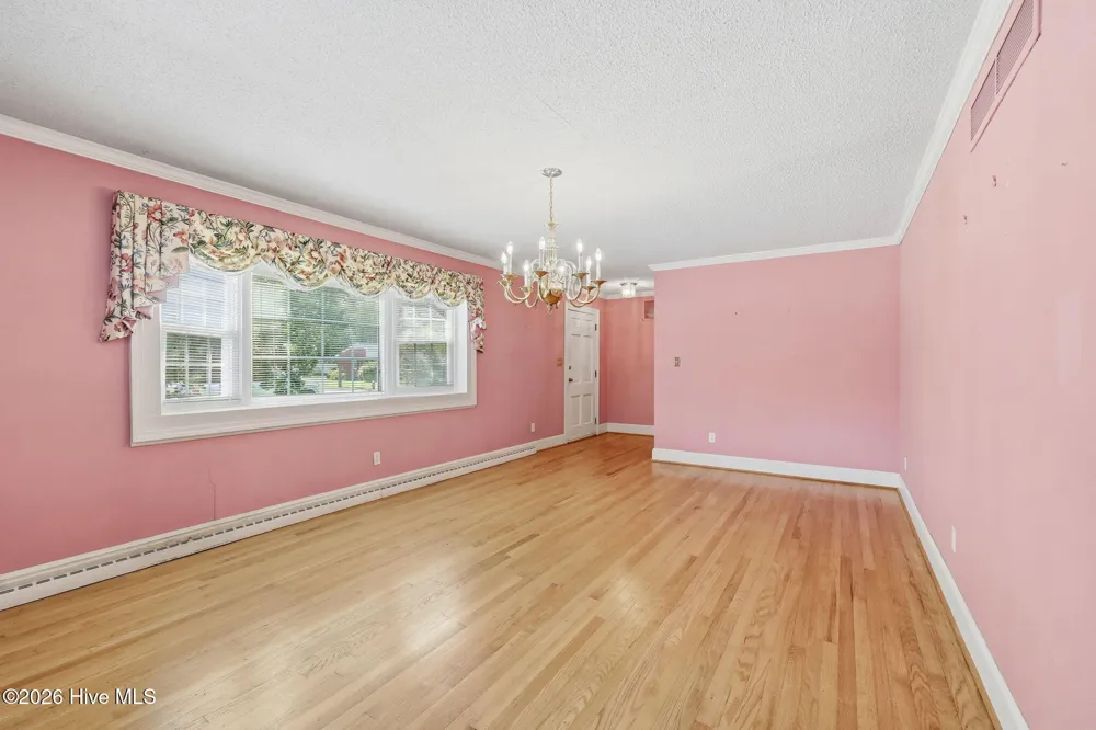 3284 Walnut Street Farmville, NC 27828