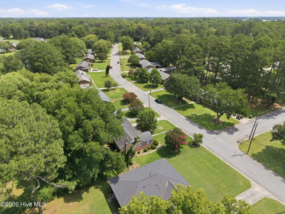 3284 Walnut Street Farmville, NC 27828