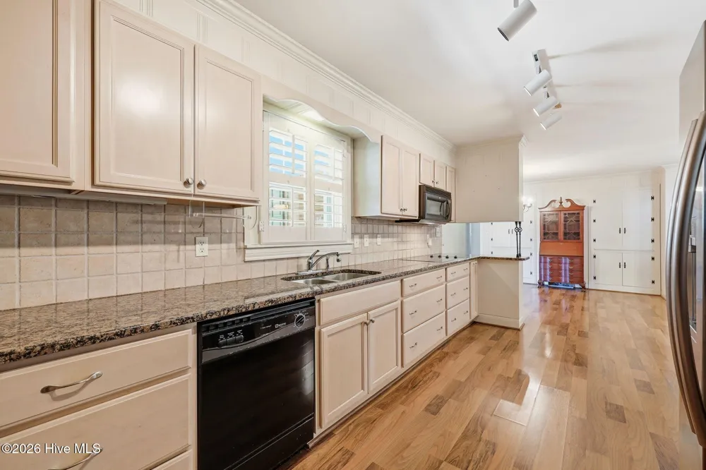 3284 Walnut Street Farmville, NC 27828