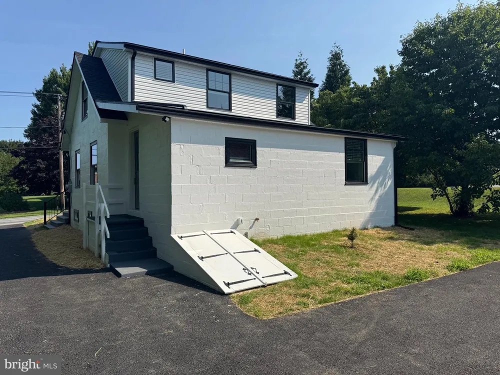 1791 WHITE OAK ROAD Strasburg, PA 17579