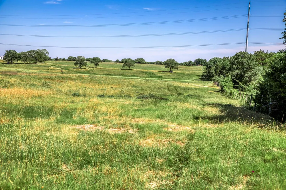 8101 W Parkison Lane Lane W Brenham, TX 77833