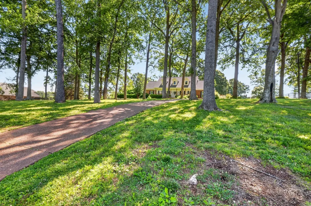 640 Denning Ford Rd Portland, TN 37148