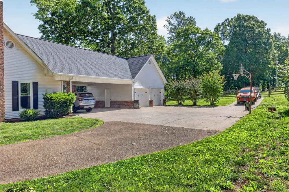 640 Denning Ford Rd Portland, TN 37148