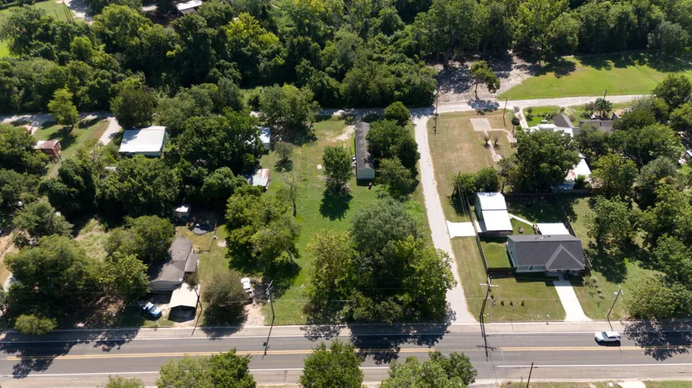 904 Piedmont Drive Navasota, TX 77868