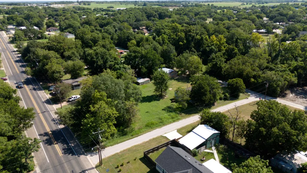 904 Piedmont Drive Navasota, TX 77868