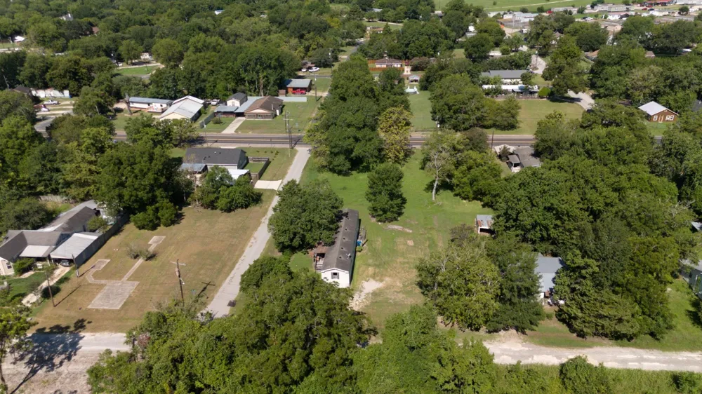 904 Piedmont Drive Navasota, TX 77868