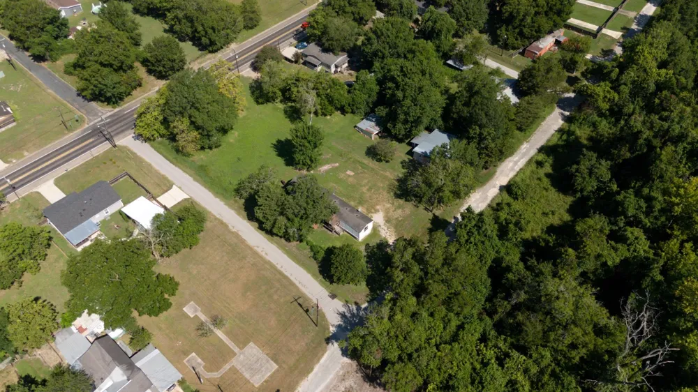 904 Piedmont Drive Navasota, TX 77868