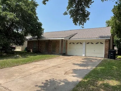 7106 Pella Dr