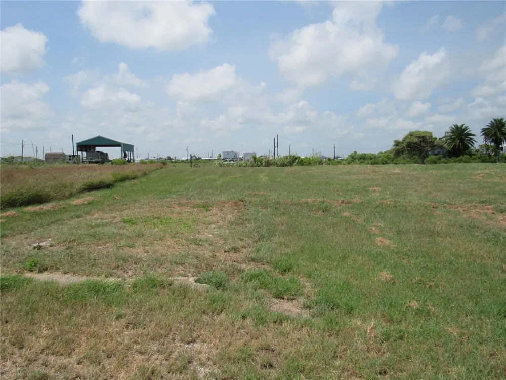 14483 Albacore Sargent, TX 77414