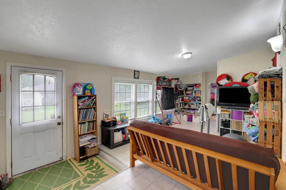 2713 Cos Street Liberty, TX 77575
