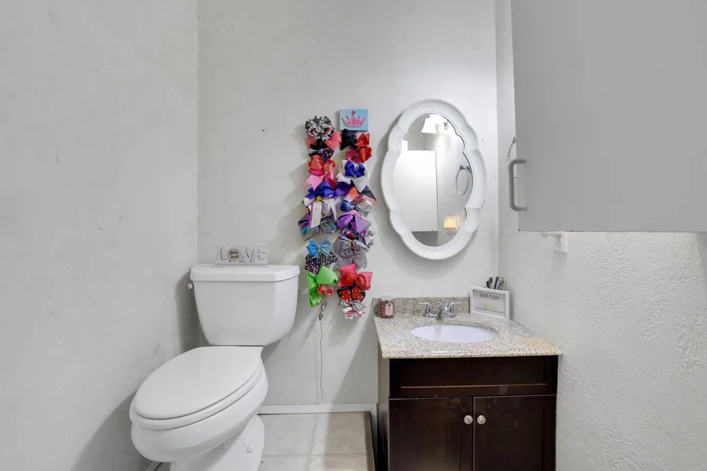 2713 Cos Street Liberty, TX 77575