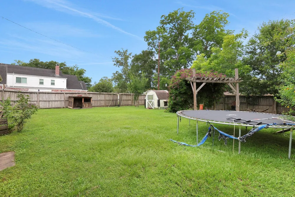 2713 Cos Street Liberty, TX 77575