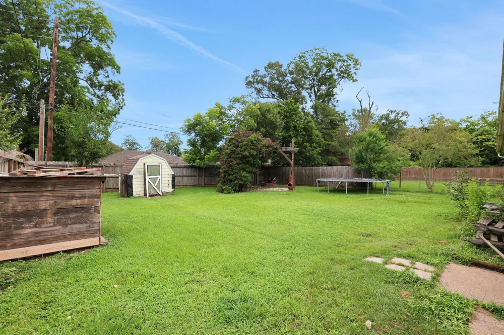 2713 Cos Street Liberty, TX 77575